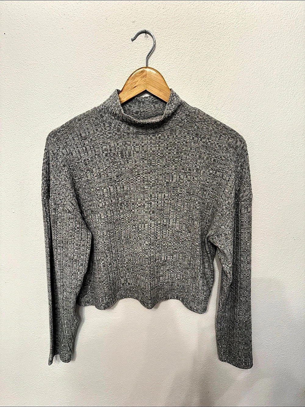 Topshop Ribbed Mock Neck Crop Sweater Gray Size 6